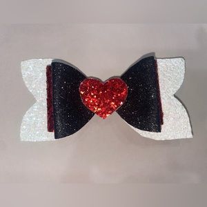 Valentine heart Hairbow